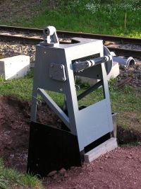 Aufbau des Schrankenbocks der Krombach-Schranke an der Kanonenbahn im Wehretal zwischen Bischhausen und Waldkappel wird gestrichen