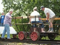 Erste Fahrten mit den Draisinen am 24.07.2010 (Foto: VES-Bahn e.V.)