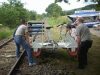 Erste Fahrten mit den Draisinen am 24.07.2010 (Foto: VES-Bahn e.V.)