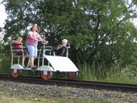 Erste Fahrten mit den Draisinen am 24.07.2010 (Foto: VES-Bahn e.V.)