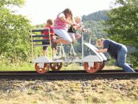 Erste Fahrten mit den Draisinen am 24.07.2010 (Foto: VES-Bahn e.V.)