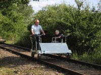 Erste Fahrten mit den Draisinen am 24.07.2010 (Foto: VES-Bahn e.V.)