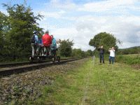 Fahrt mit der Draisine auf der Kanonenbahn in Richtung Bischhausen (Foto: VES-Bahn e.V.)