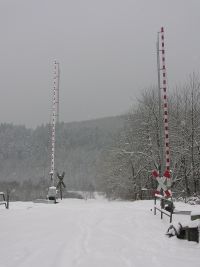 Fernbediente Schranke im Fohntal an der Kanonenbahn im Wehretal zwischen Bischhausen und Waldkappel (Foto: N. N.)