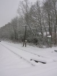 Blick von der fernbedienten Schranke im Fohntal an der Kanonenbahn nach Waldkappel (Foto: N. N.)