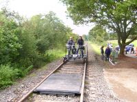 Wieder zurück von der Fahrt mit der Draisine auf der Kanonenbahn (Foto: Lothar Brill)